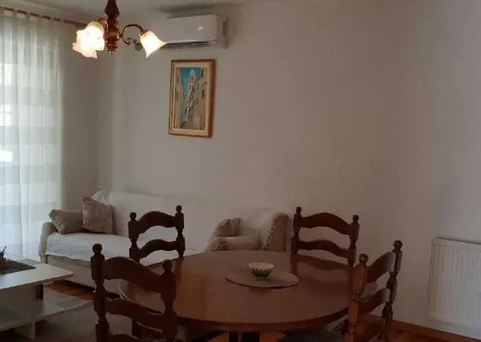 Apartman Ljiljana *